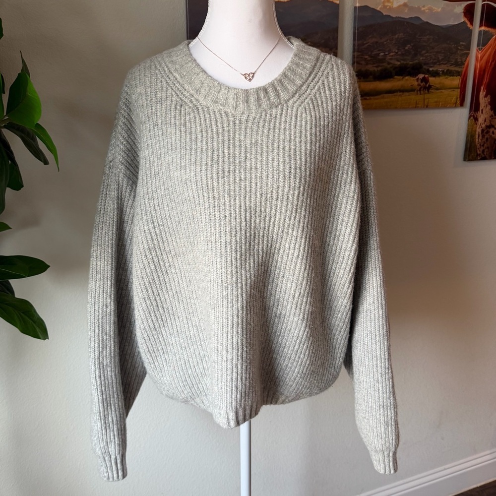 H&M Light Gray Women's Crew Neck Sweater
